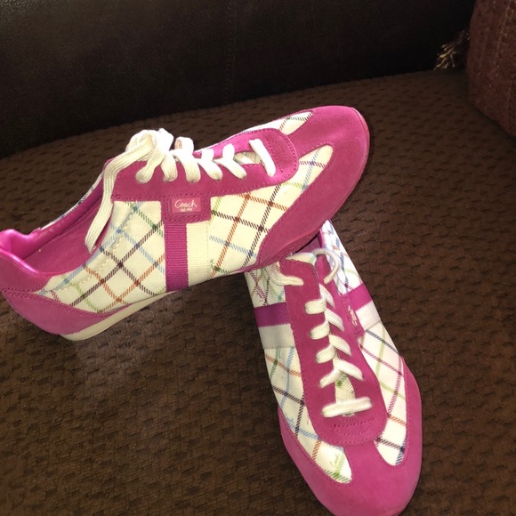 Coach 🔥🔥🔥 - Picture 2 of 7